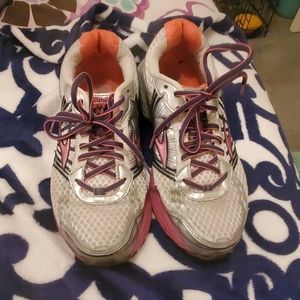 Brooks adrenaline GTS 14